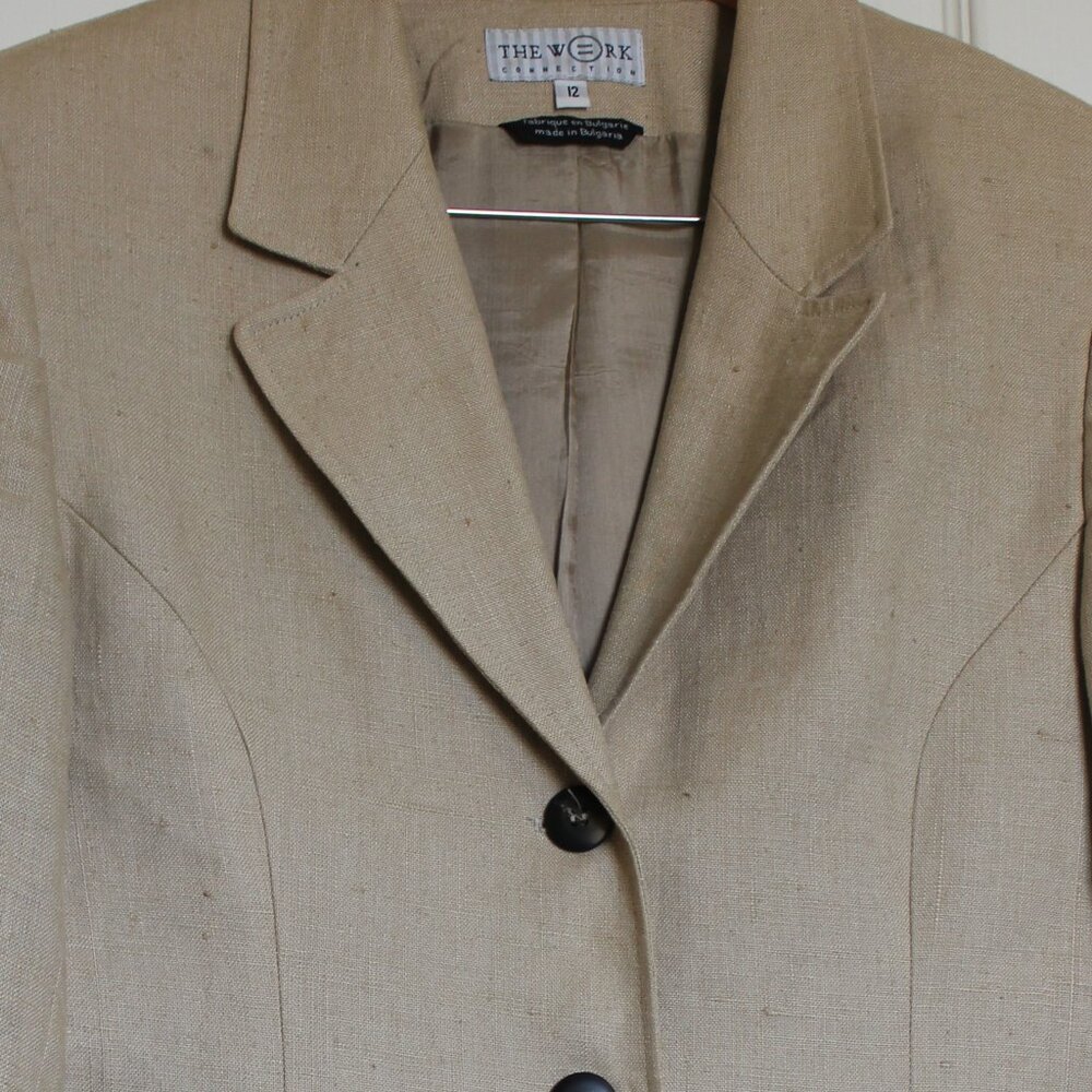 Fitted Linen Blazer